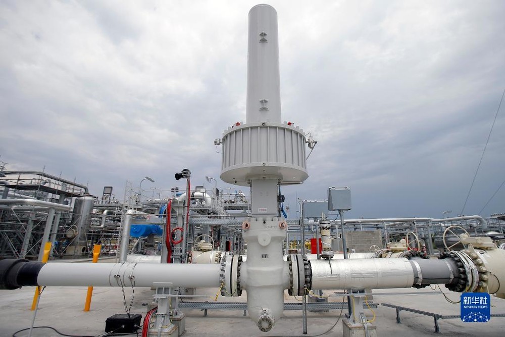 在羅馬尼亞康斯坦察縣瓦杜村拍攝的天然氣處理站（資料照片）。新華社發（克里斯泰爾 攝）