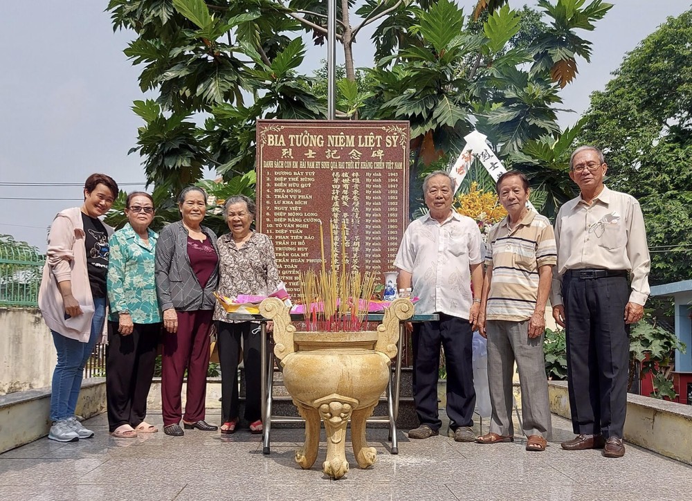 市民族處與各華人單位緬懷英雄烈士 ảnh 1