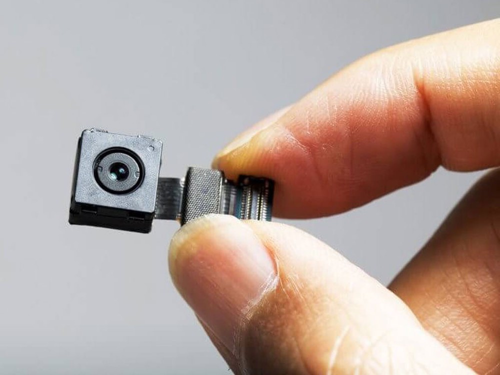 偷拍設備充斥市場，成為歹徒的“作案” 得力工具。