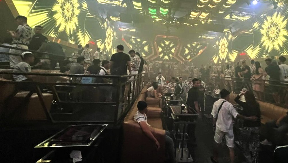 突擊檢查某酒吧　發現 36 名癮君子