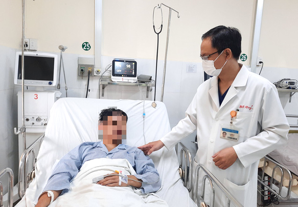 成功營救８名沉船漁民