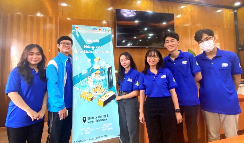 市經濟大學財政諮詢團隊參加“綠色暑期”志願行動。