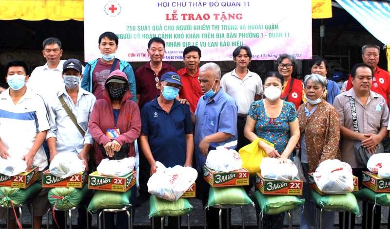 華人社團盂蘭節濟貧送暖 ảnh 2