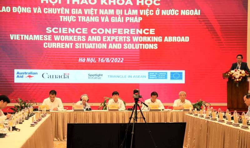 完善輸出勞工政策法律