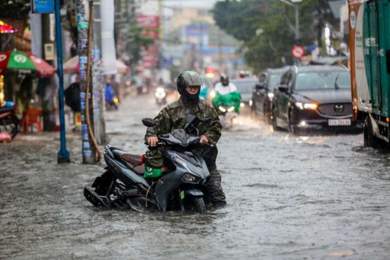 日前強降雨 47 條街道水淹