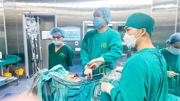 成功取出特大腫瘤