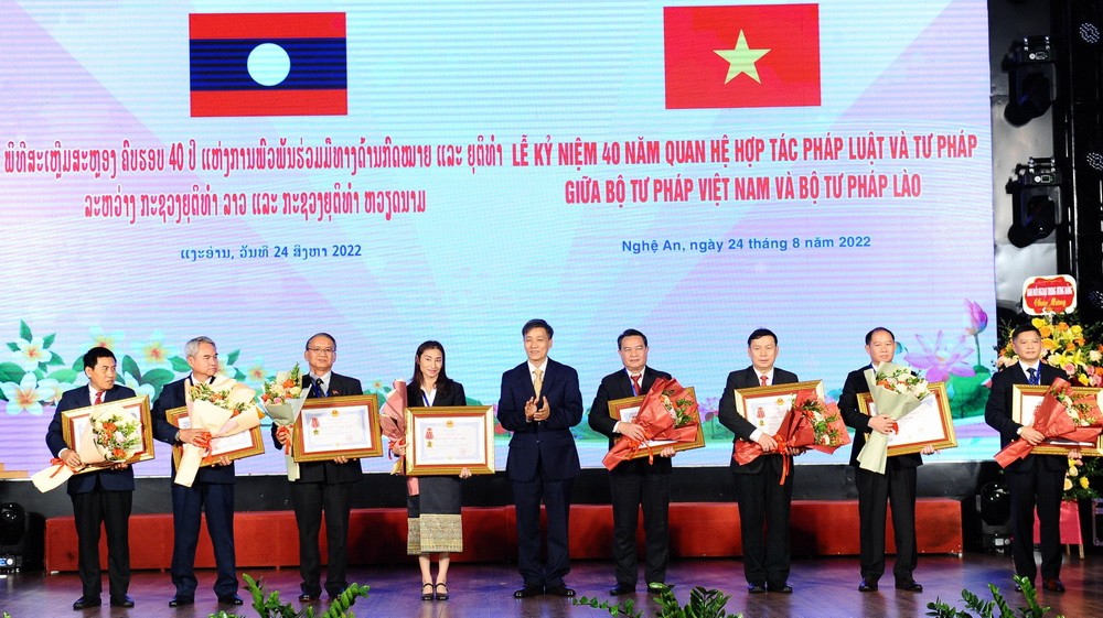 繼續鞏固發展越老司法部門全面合作關係