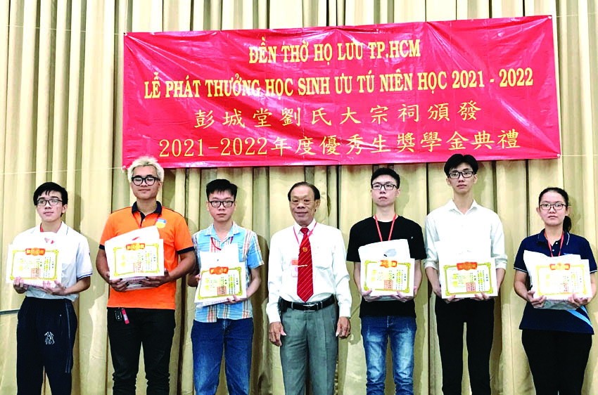 華人社團關照品學兼優子弟 ảnh 1