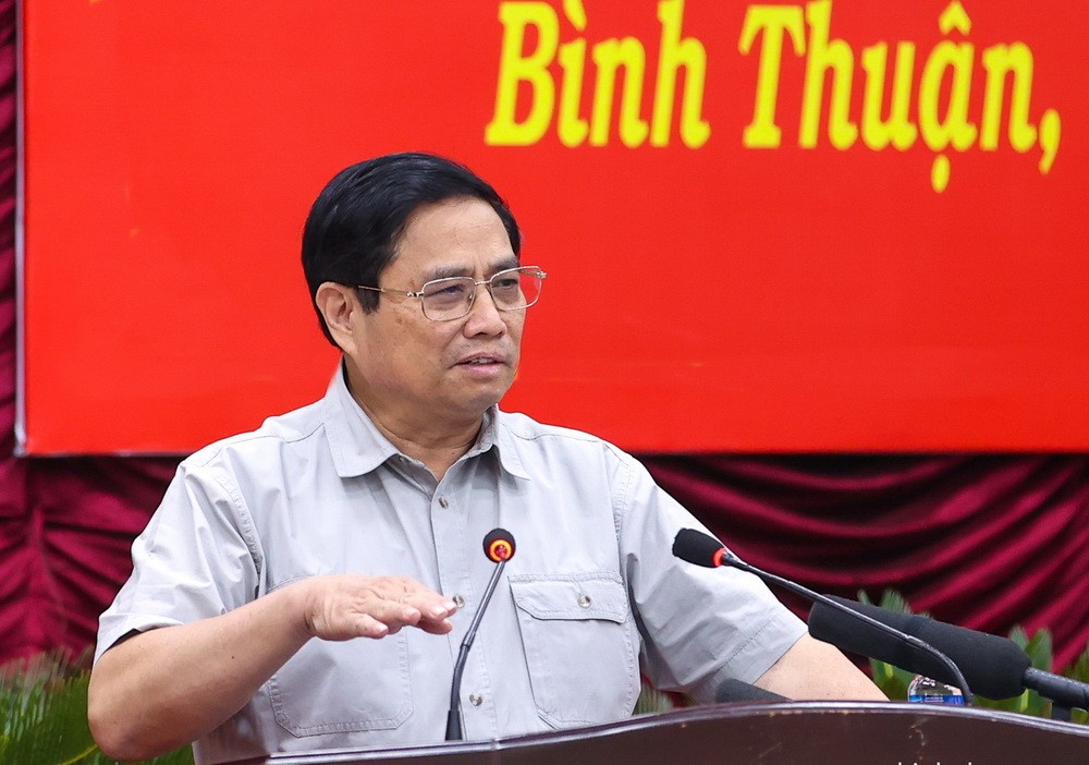 政府總理范明政會上發言。