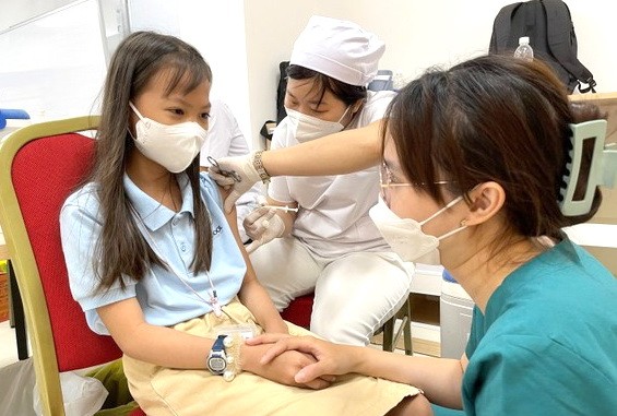 假日期間逾 7000 少兒接種疫苗