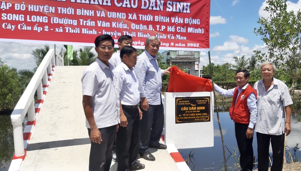 雙龍慈善組向偏遠地區民眾送暖 ảnh 1