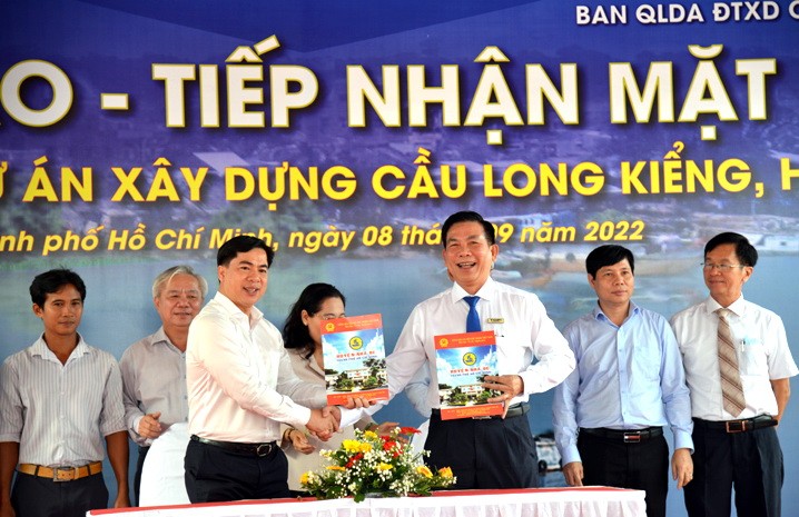 隆蹇橋於明年底竣工