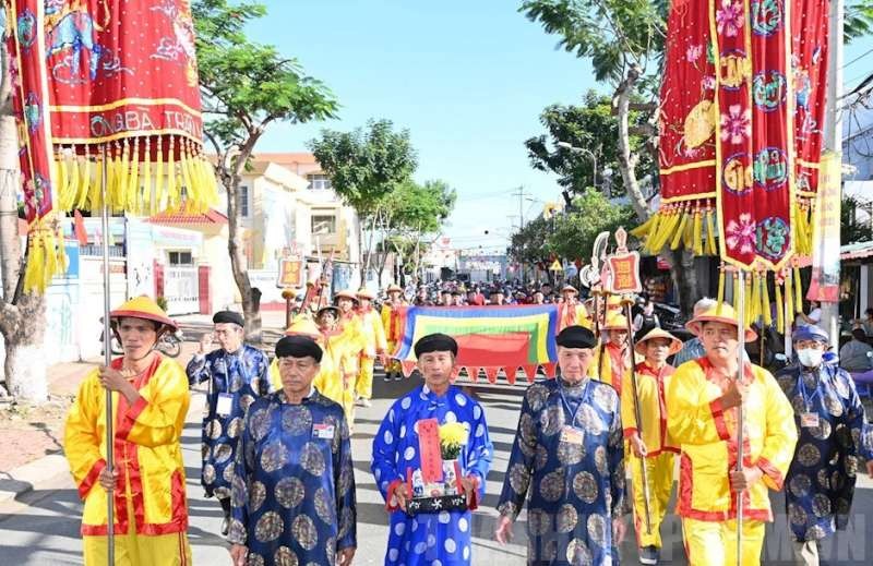 芹耶縣迎翁傳統盛會開幕