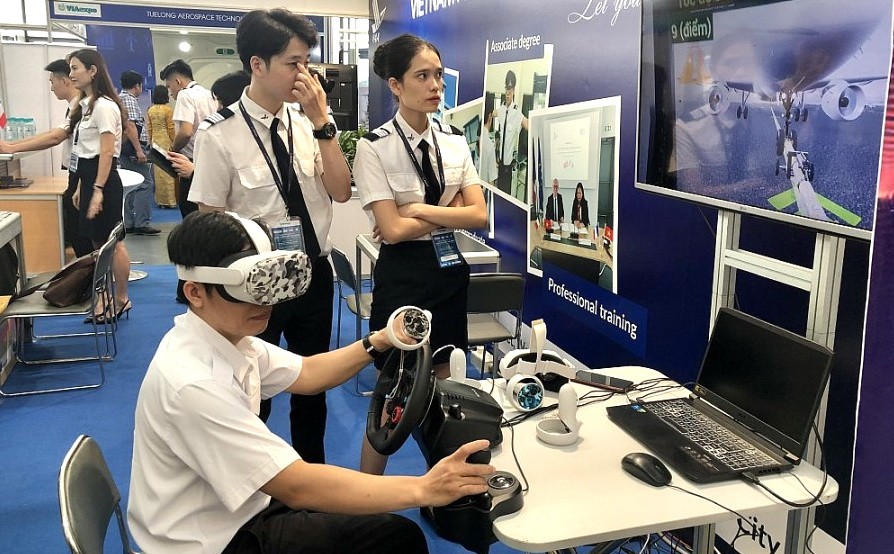 越南國際航空展開幕