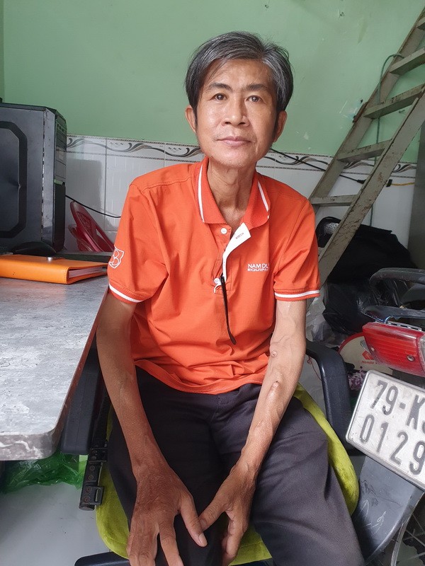 黃永雄在租房裡。