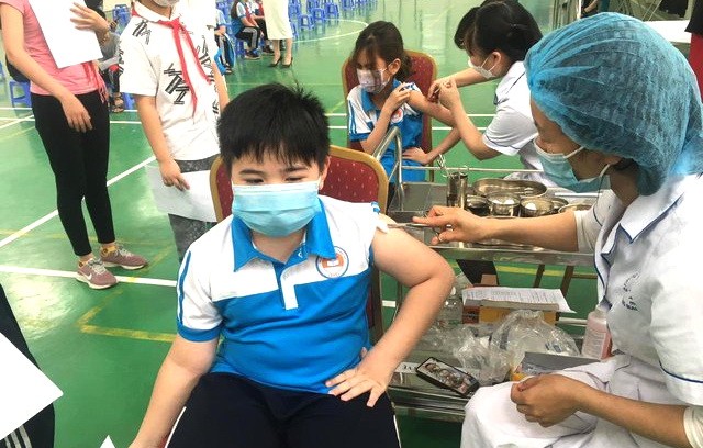 各地方已為少兒接種新冠疫苗以加強防控疫情。