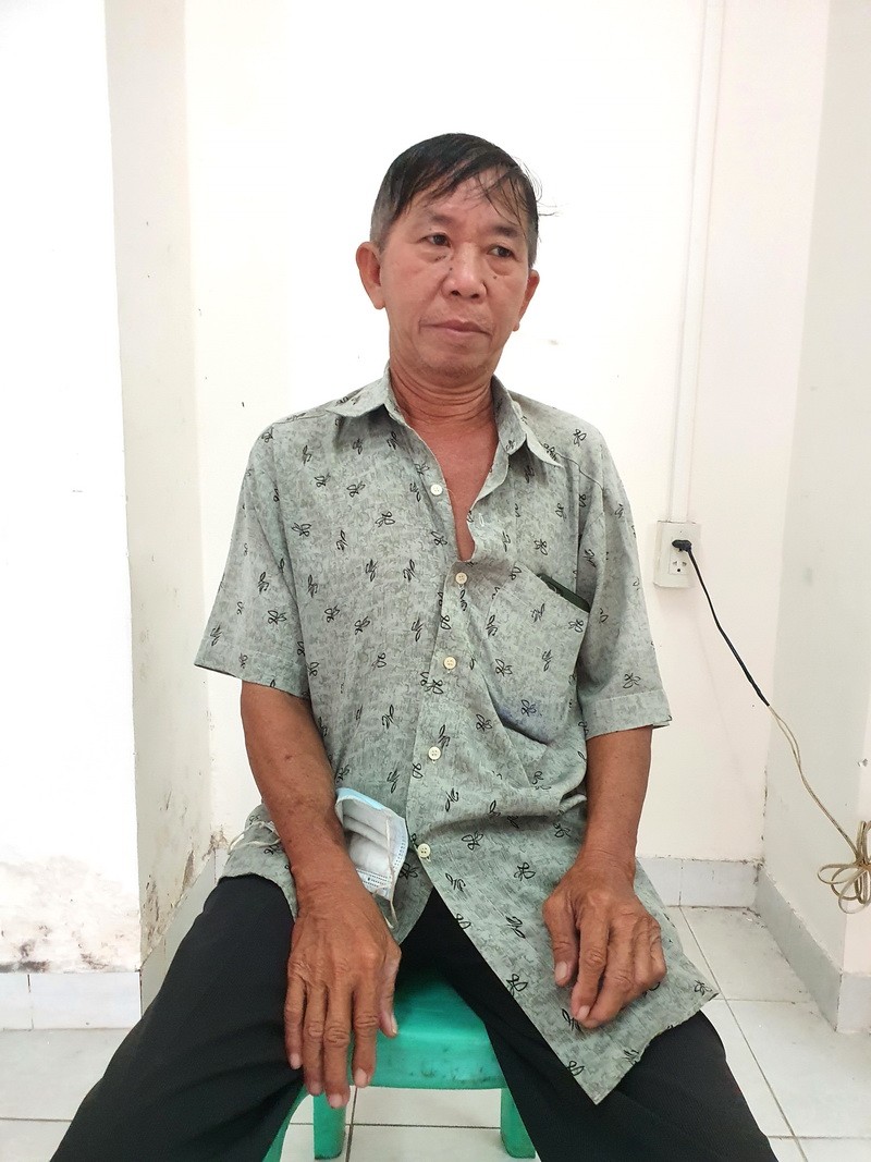 黃喜正等錢入院做化療。