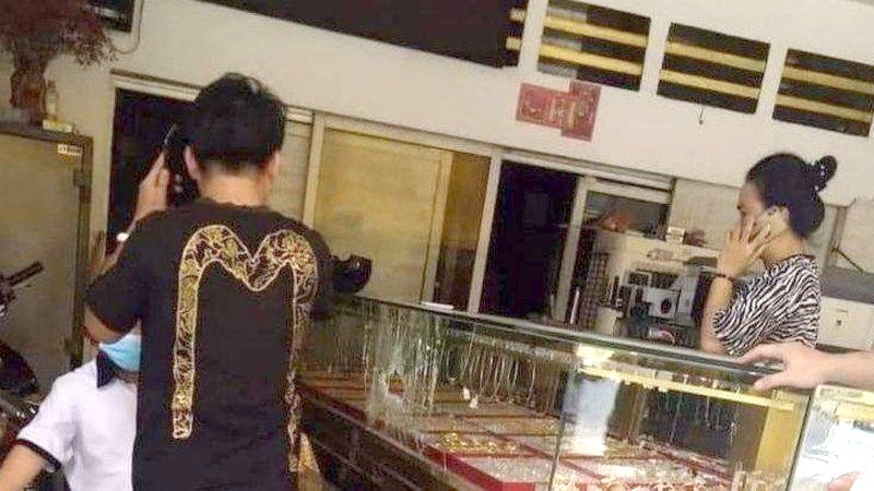 調查平陽省某金舖搶劫案