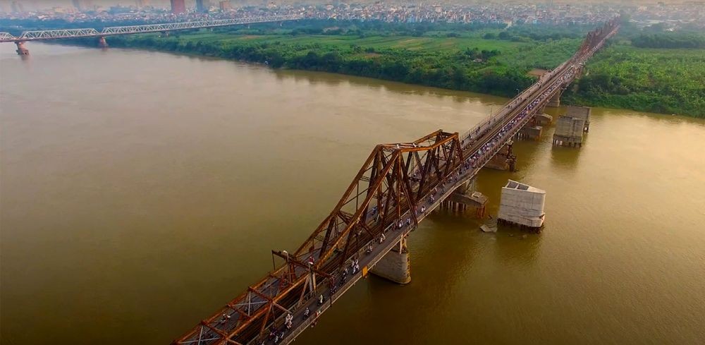 解放首都——歷史的印記　未來之動力 ảnh 2