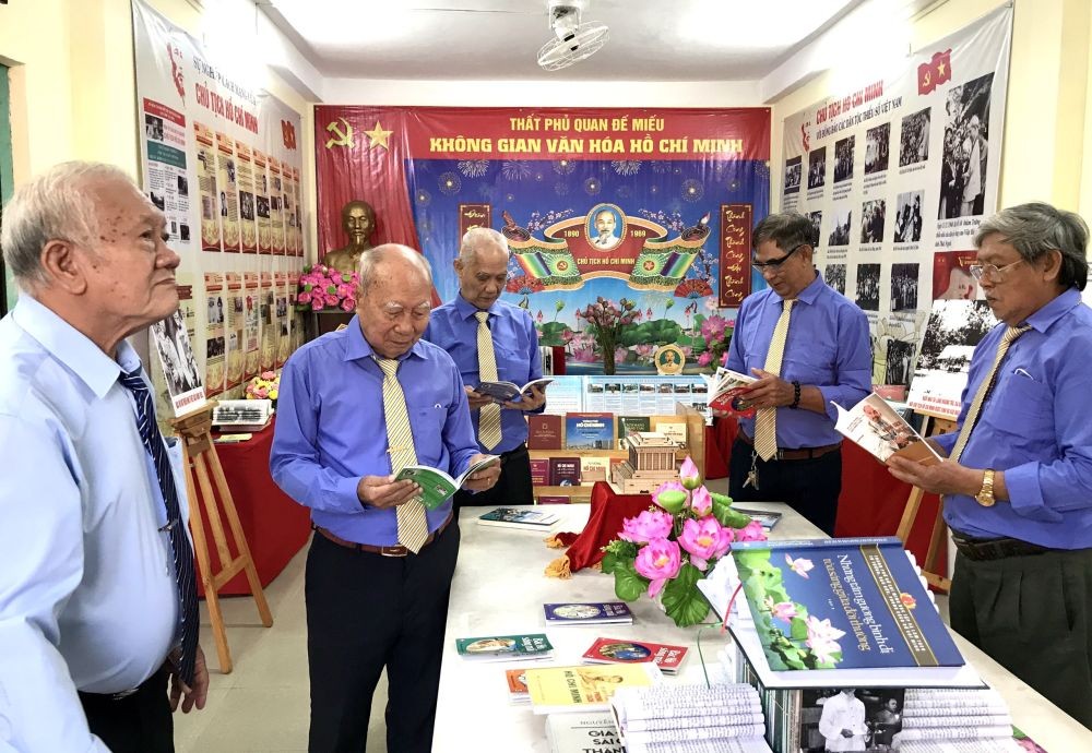 守德七府關帝廟設立“胡志明文化空間” ảnh 1