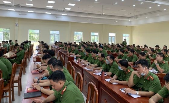 3221名鄉級公安參加消防與救援業務集訓