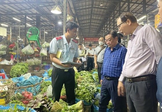 農業農村發展部長視察平田集散市場