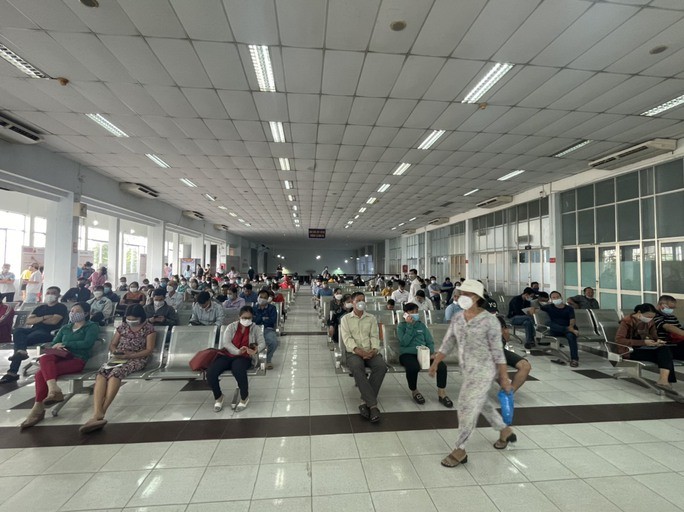 西貢火車站候車廳。