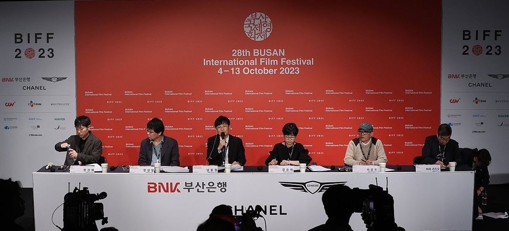 在釜山海云台KNN剧场，第28届釜山国际电影节主办方举行记者会总结为期十天的活动情况。