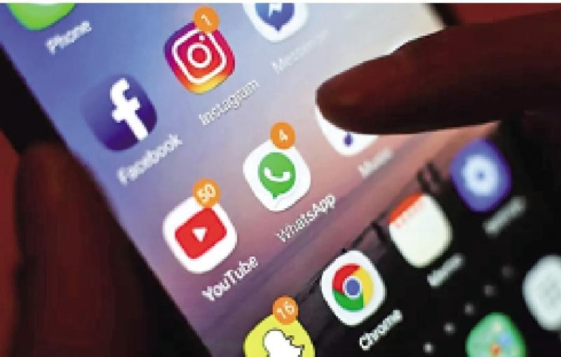 英国政府正式批准《在线安全法案》成为法律，监管科企平台发布的内容。 \网络图片