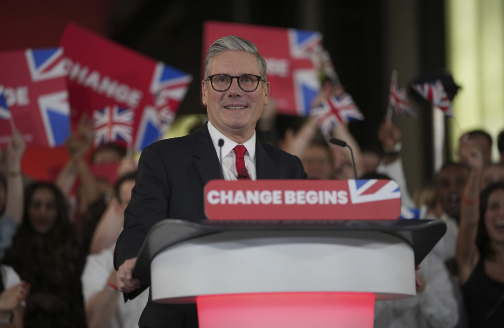 英国工党党首斯塔默宣布赢得议会下院选举。