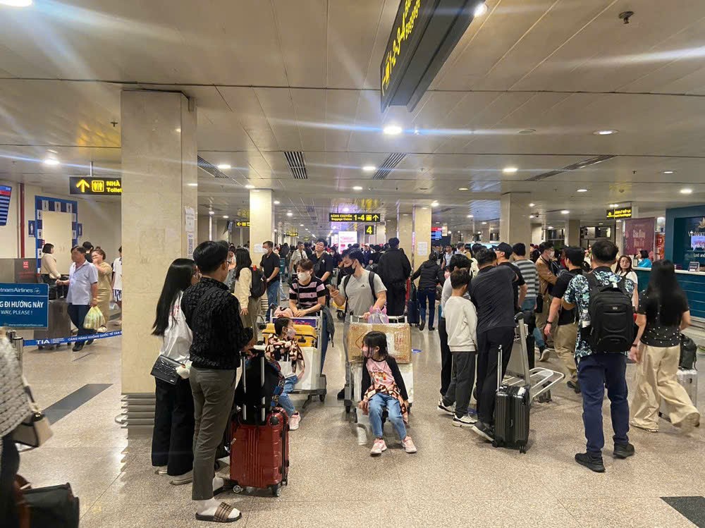 大年初五新山一机场迎接逾15万人次来回旅客