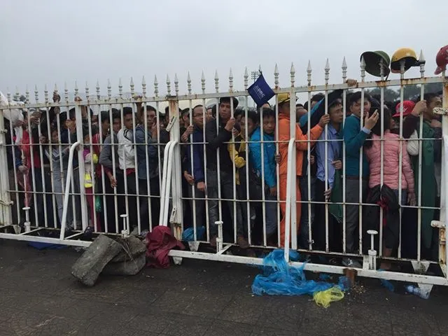 Giá vé chợ đen xem tuyển Việt Nam đá bị đẩy lên gấp 5 lần ảnh 2