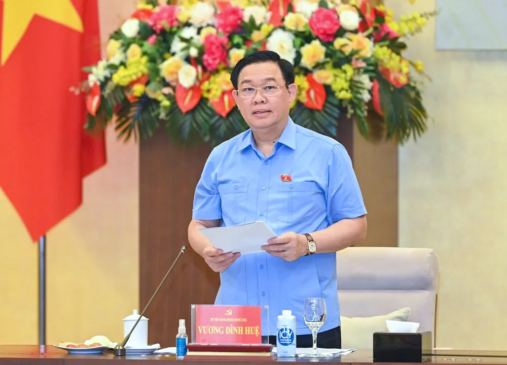 Chủ tịch Quốc hội Vương Đình Huệ phát biểu tại hội nghị. Ảnh VIẾT CHUNG