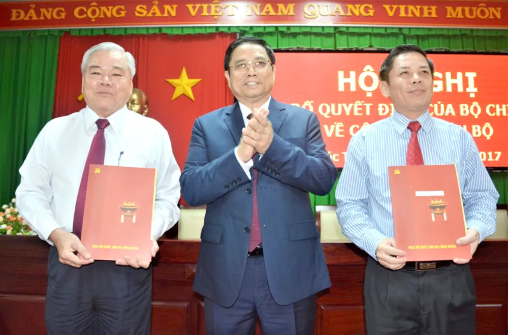 Công bố quyết định của Bộ Chính trị về công tác cán bộ tại tỉnh Sóc Trăng ảnh 1
