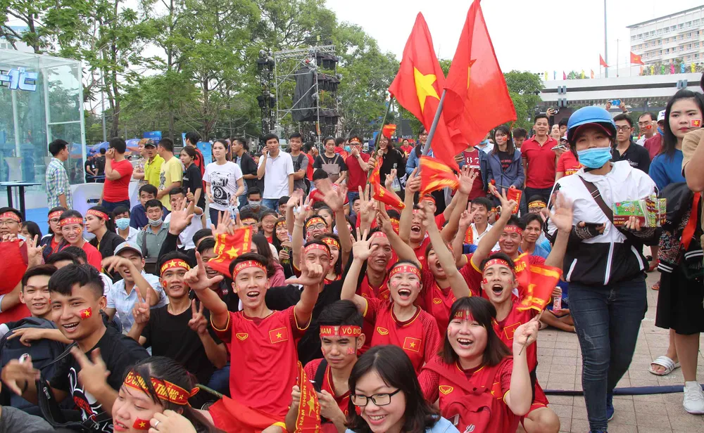 U23 Việt Nam - U23 Uzbekistan 1-2: VÀNG RƠI PHÚT CHÓT ảnh 58