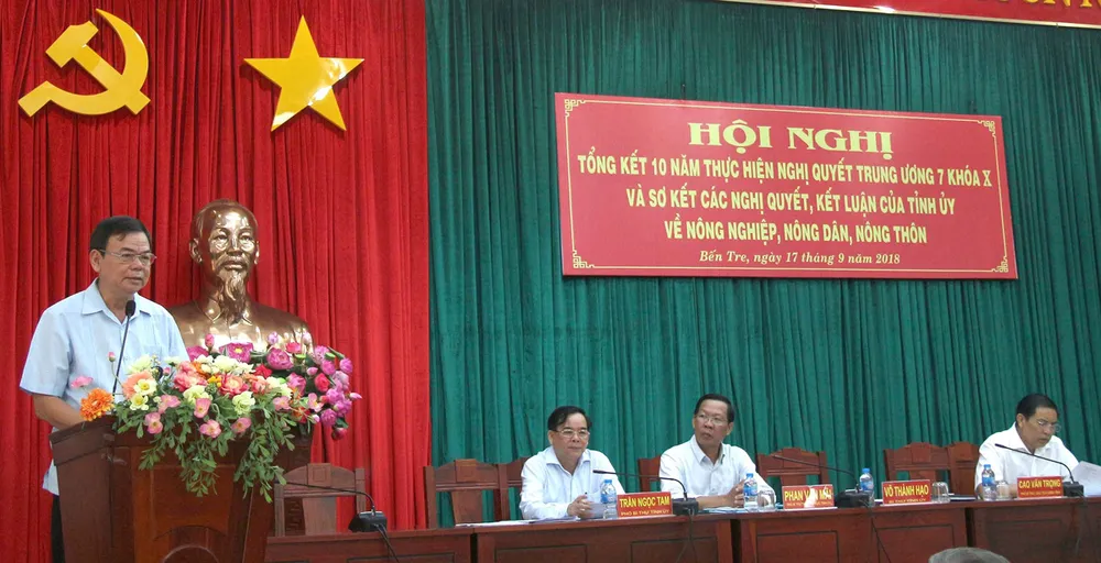 Nông nghiệp, nông dân, nông thôn Bến Tre ngày càng khởi sắc ảnh 1