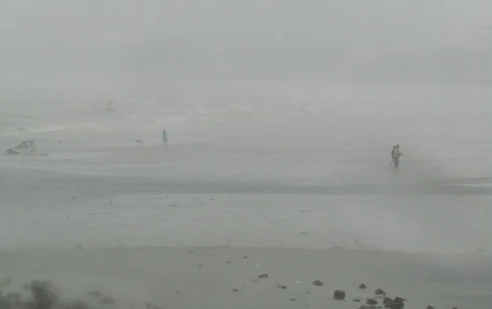 Vũng Tàu mưa lớn, gió giật mạnh, Khánh Hòa - Ninh Thuận ngập lụt, đường sắt tê liệt  ảnh 8