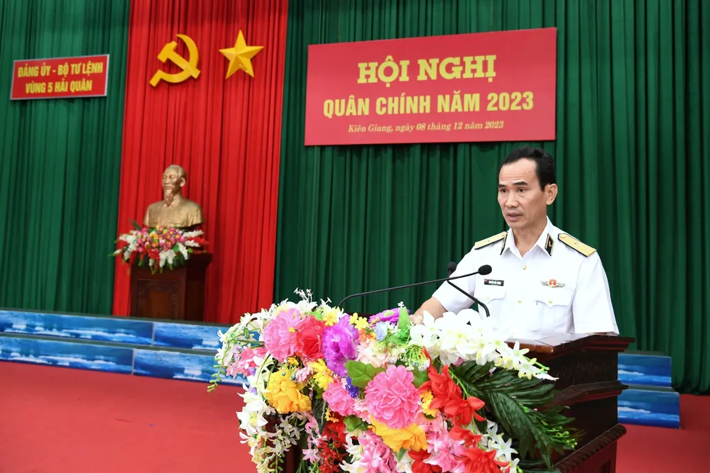 chuan-do-doc-nguyen-huu-thoan-quan-triet-nghi-quyet-lanh-dao-thuc-hien-nhiem-vu-nam-2024-cua-dang-uy-vung-5-hai-quan-8020.jpg