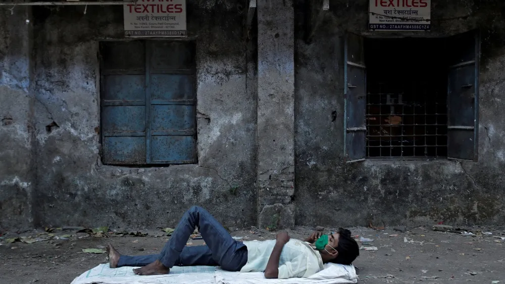 ADB: Khoảng 80 triệu người châu Á lâm vào cùng cực vì Covid-19 ảnh 1