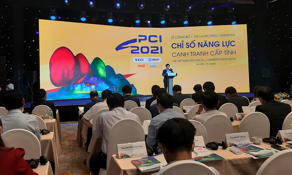 Nhiều doanh nghiệp than phiền về thủ tục hành chính liên quan đến thuế và đất đai ảnh 1