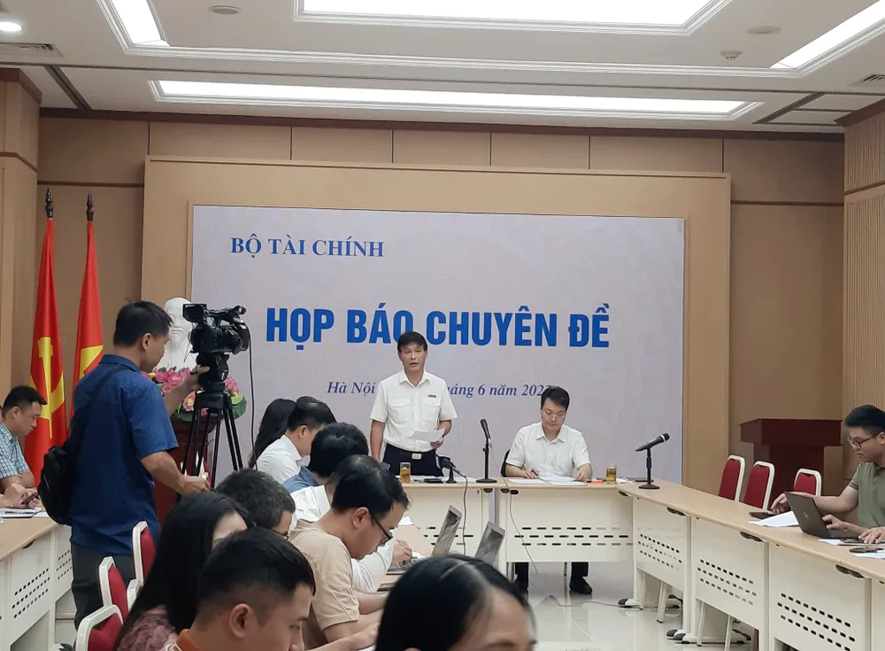 Vẫn ‘lách’ thuế dù có hóa đơn điện tử ảnh 1