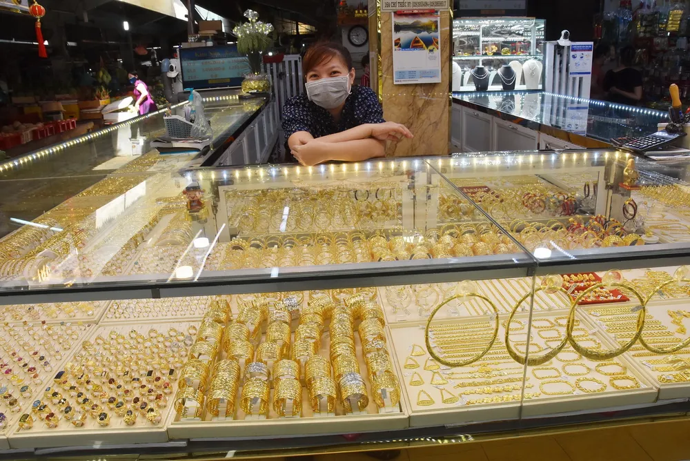 Giá vàng lao dốc vì giới đầu cơ 'tháo chạy' trước tin đồn thanh tra DN vàng? ảnh 1