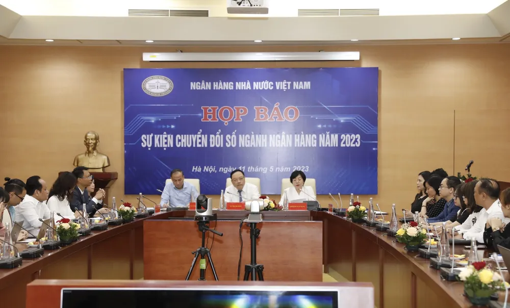 Theo đại diện NHNN, hoạt động chuyển đổi số trong hoạt động ngân hàng đã đạt được kết quả tích cực