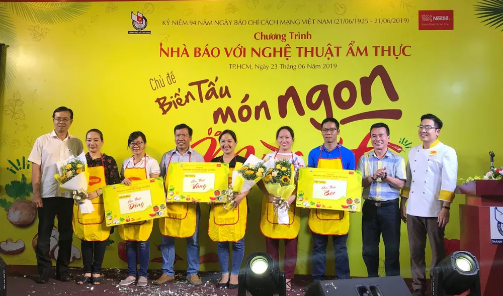 Sôi nổi cuộc thi “Nhà báo với nghệ thuật ẩm thực” 2019 ảnh 2
