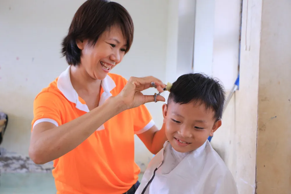 Mang “Áo trắng đến trường” cho 600 học sinh nghèo Cù Lao Dung, Sóc Trăng ảnh 4