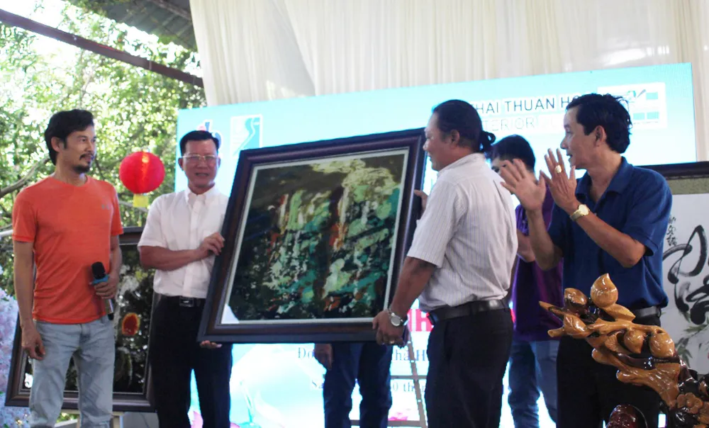 Đồng hành “Kết nối yêu thương” chăm lo bệnh nhi khó khăn ảnh 1