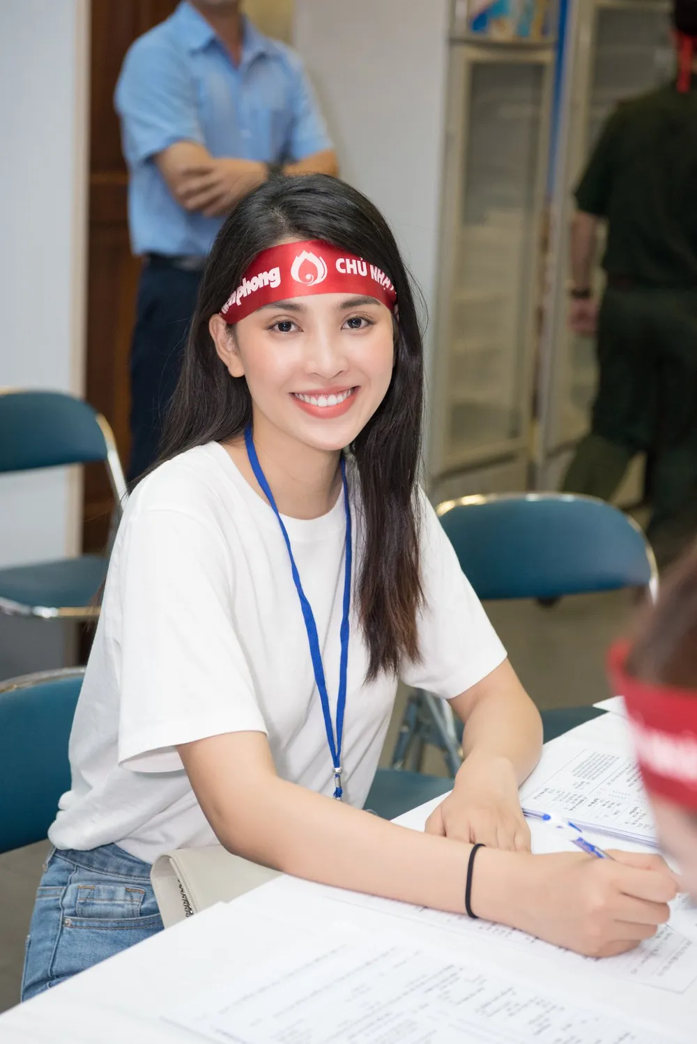 Hoa hậu Đỗ Mỹ Linh, Tiểu Vy cùng 200 tình nguyện viên hiến máu cứu người ảnh 3