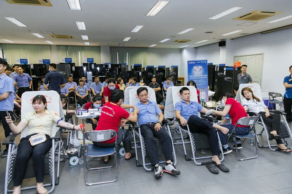 Hoa hậu Đỗ Mỹ Linh, Tiểu Vy cùng 200 tình nguyện viên hiến máu cứu người ảnh 11