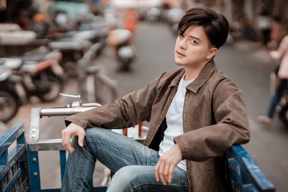 Cao Thái Sơn tung MV mới kịch tính "Khóc giữa trời mưa" ảnh 2