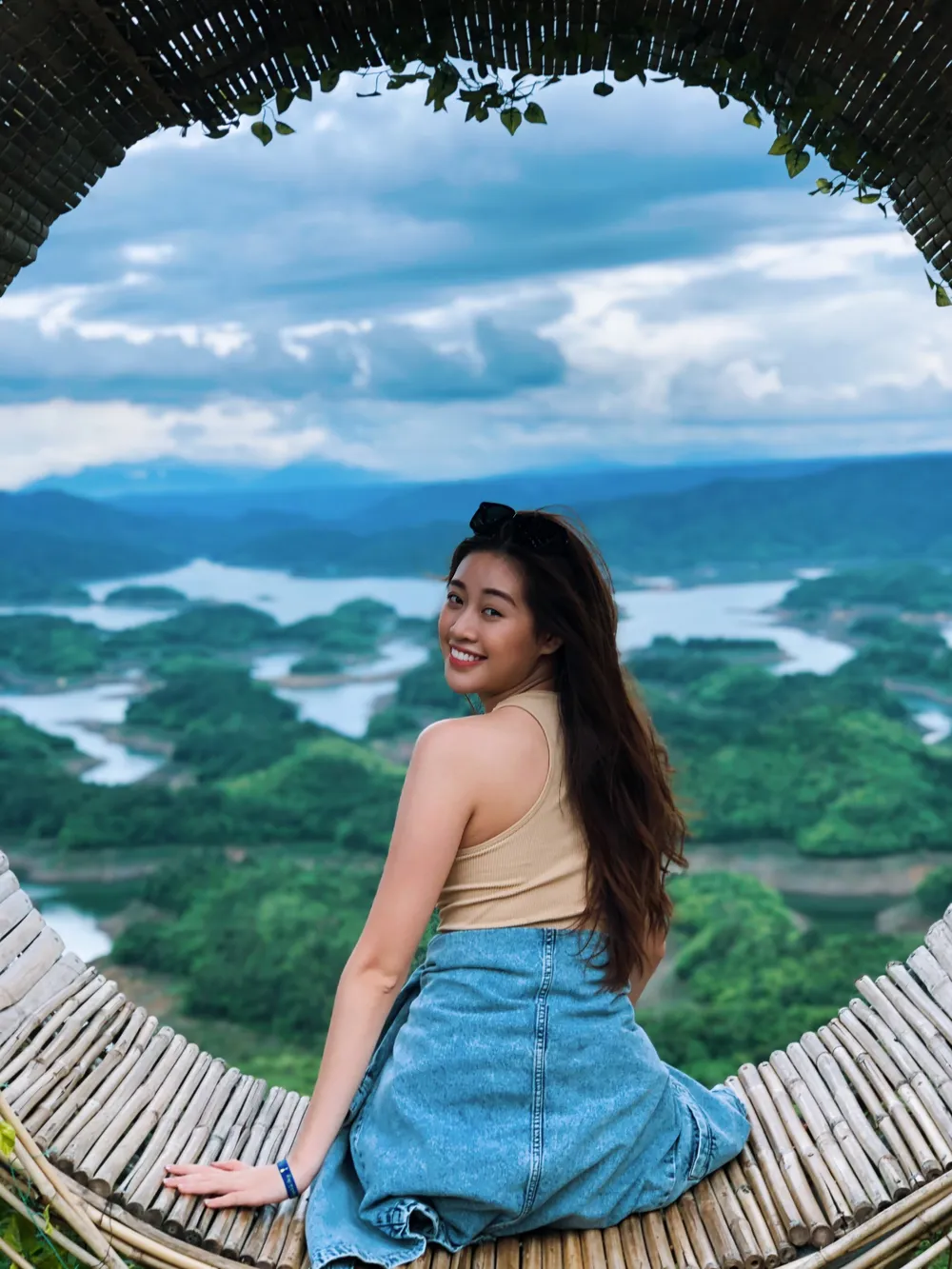 Hoa hậu Khánh Vân cùng ngôi nhà OBV trao hơn 500 phần quà cho học sinh tại Đắk Nông ảnh 5